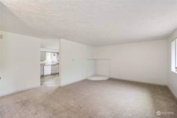 4909 Rumac ST SE, Lacey, WA 98513