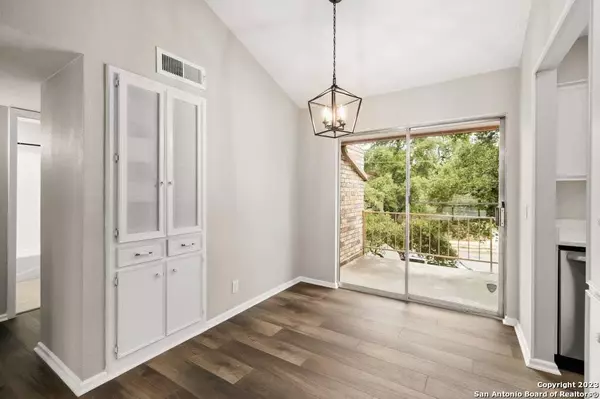 9503 Powhatan Dr UNIT 206, San Antonio, TX 78230