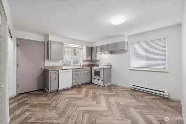 4909 Rumac ST SE, Lacey, WA 98513