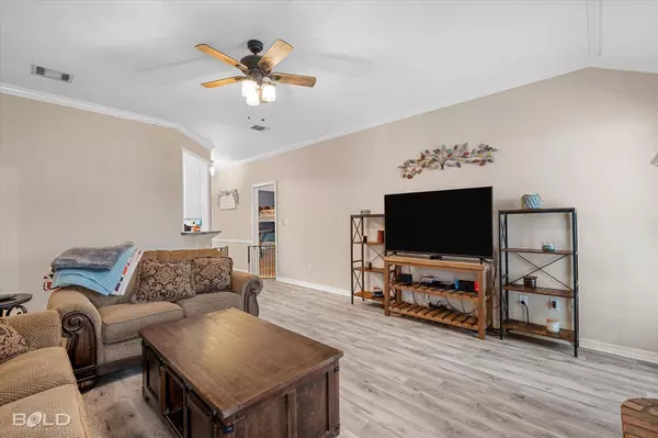 3304 Williamsburg Drive, Bossier City, LA 71112