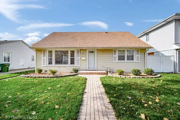 9104 S 51st Avenue, Oak Lawn, IL 60453