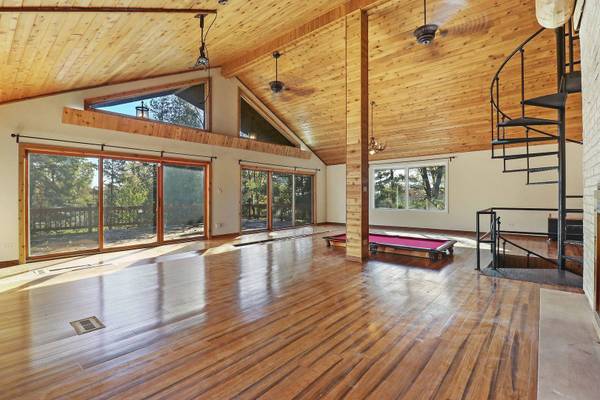 1432 Sunset DR, Schaumburg, IL 60193