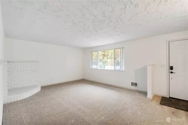 4909 Rumac ST SE, Lacey, WA 98513