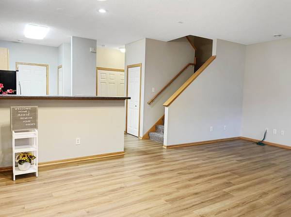 14302 Banyan LN, Rosemount, MN 55068