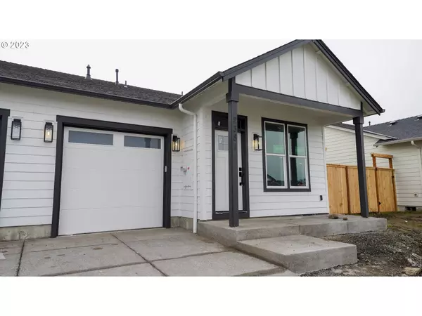 2381 W 9th AVE, Junction City, OR 97448