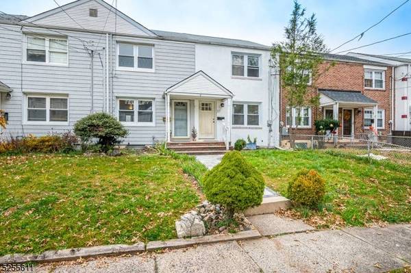 35 Victory Ct, Metuchen Boro, NJ 08840