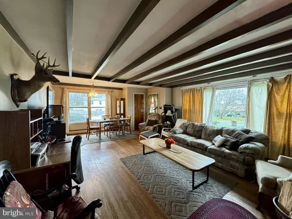 240 HILLTOP RD, Coopersburg, PA 18036