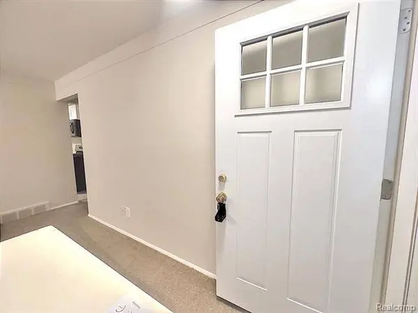 32239 SUSILANE Street, Roseville, MI 48066