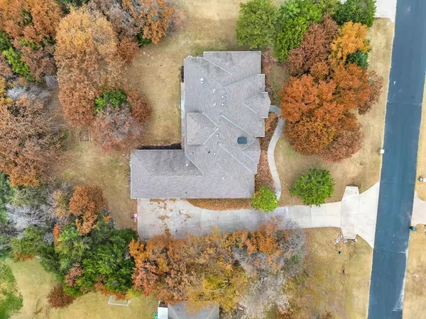 6399 Stone Hill Drive, Edmond, OK 73034