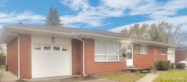 32239 SUSILANE Street, Roseville, MI 48066