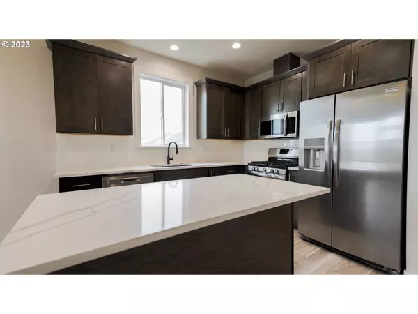 2379 W 9th AVE, Junction City, OR 97448