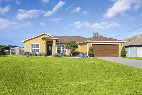 5867 NW Zenith DR, Port Saint Lucie, FL 34986