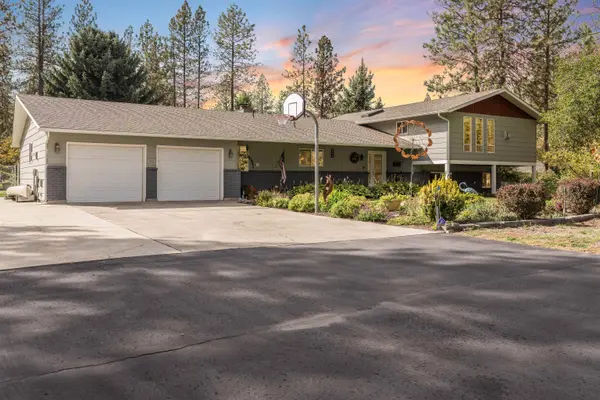 8727 N Seven Mile Rd, Nine Mile Falls, WA 99026