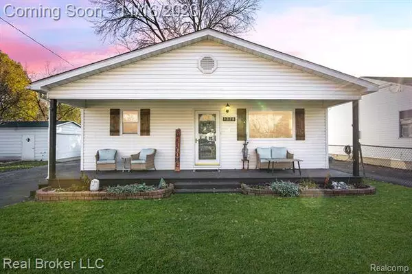 1378 BRADY Avenue, Burton, MI 48529