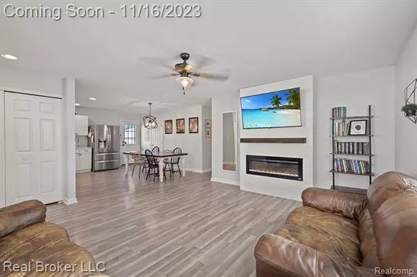 1378 BRADY Avenue, Burton, MI 48529