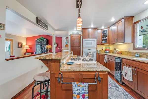 8727 N Seven Mile Rd, Nine Mile Falls, WA 99026