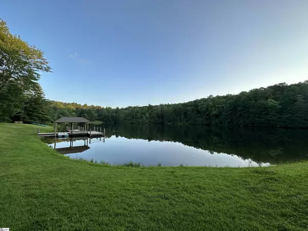 405 Cliff Ridge Drive, Cleveland, SC 29635