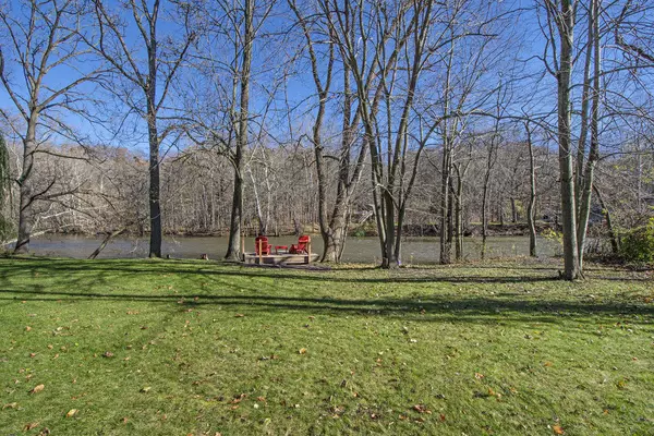 6800 Thornapple River SE Drive, Alto, MI 49302