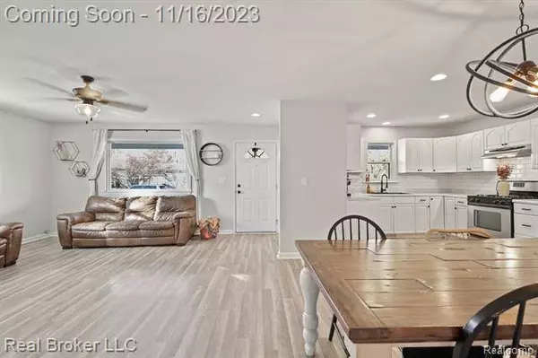 1378 BRADY Avenue, Burton, MI 48529