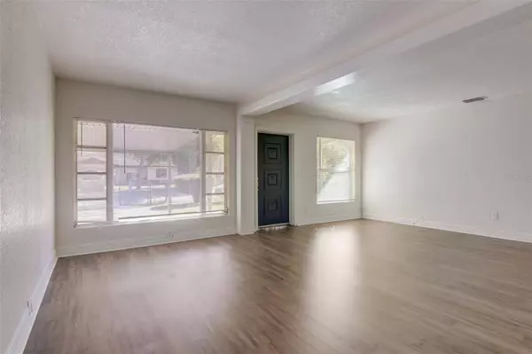 8520 N HAMNER AVE, Tampa, FL 33604