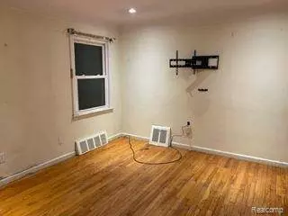 3173 DETROIT Street, Dearborn, MI 48124