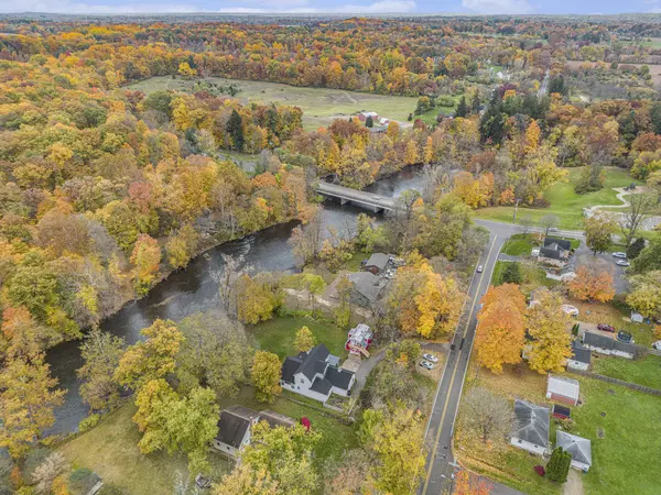 6800 Thornapple River SE Drive, Alto, MI 49302