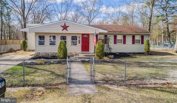 201 EVERGREEN AVE, Williamstown, NJ 08094