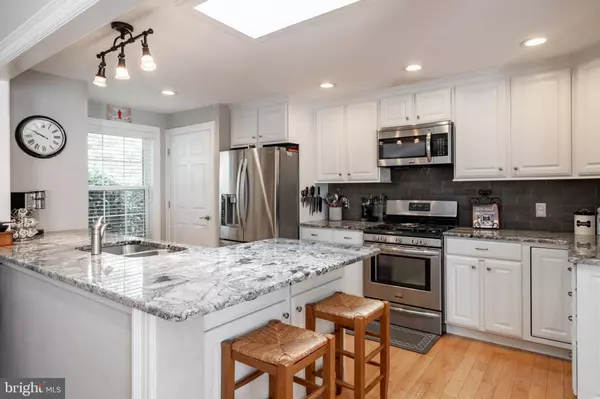 201 WOODLAND AVE, Medford, NJ 08055