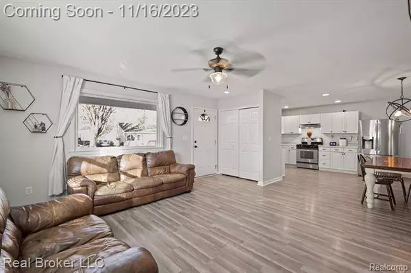 1378 BRADY Avenue, Burton, MI 48529