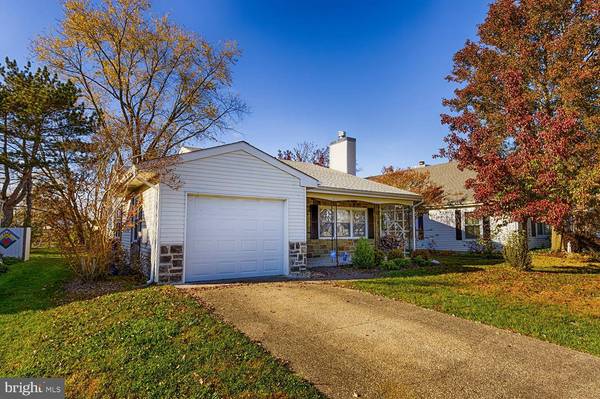 34 CHATHAM PL, Southampton, NJ 08088