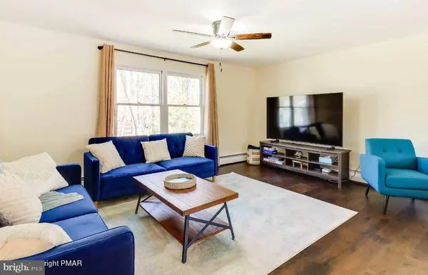 3212 FOXDALE TER, East Stroudsburg, PA 18301