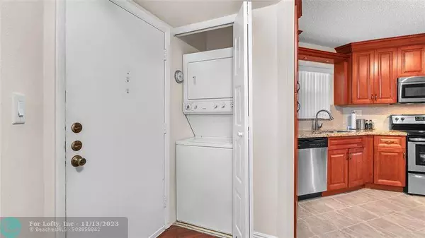 6855 W Broward Blvd  #211, Plantation, FL 33317