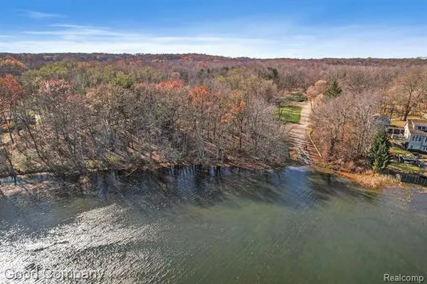 00 Tipsico Lake, Rose Twp, MI 48442