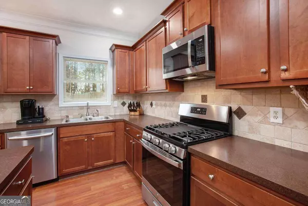 222 Ascott LN, Woodstock, GA 30189