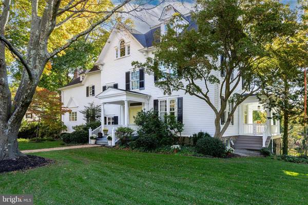 254 E MAIN ST, Moorestown, NJ 08057