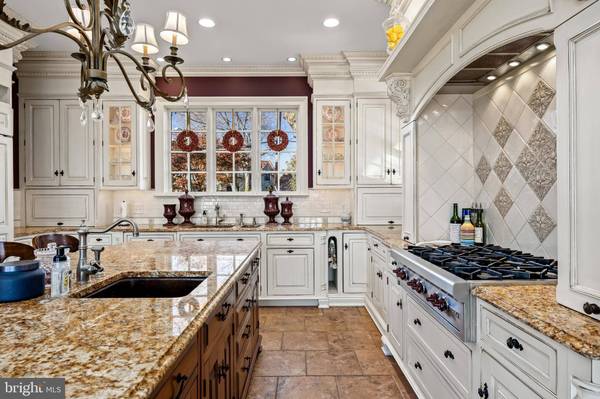 254 E MAIN ST, Moorestown, NJ 08057