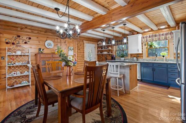 210 Hidden Lake Pkwy, Nebo, NC 28761