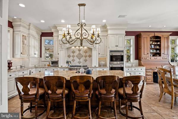 254 E MAIN ST, Moorestown, NJ 08057