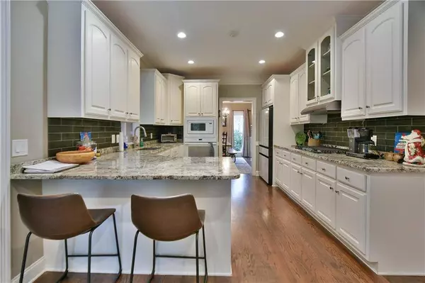 5 Limerick CT, Cartersville, GA 30120