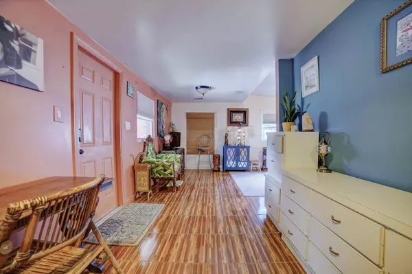 1281 Sunrise RD, West Palm Beach, FL 33406