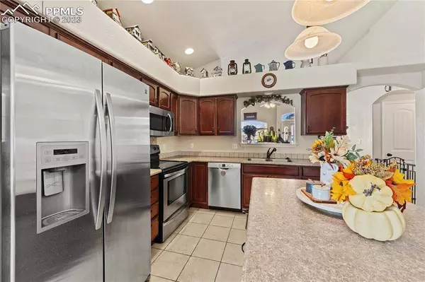 4922 Almondcrest DR, Pueblo, CO 81005