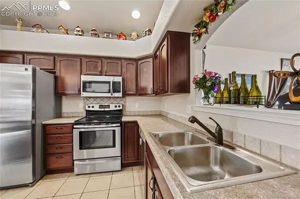 4922 Almondcrest DR, Pueblo, CO 81005