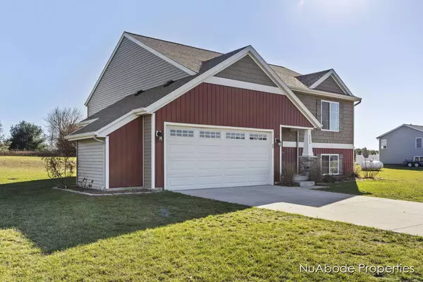 2752 Algen Drive, Middleville, MI 49333