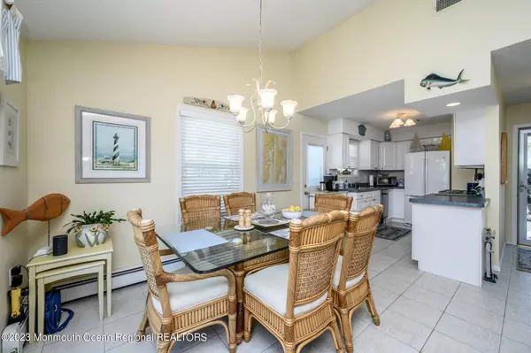 153 Amherst Drive, Bayville, NJ 08721