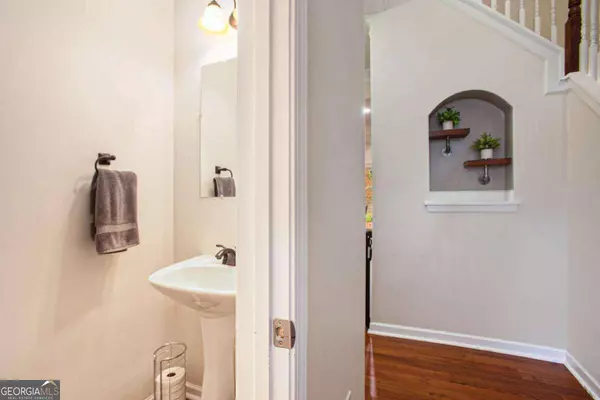 222 Ascott LN, Woodstock, GA 30189