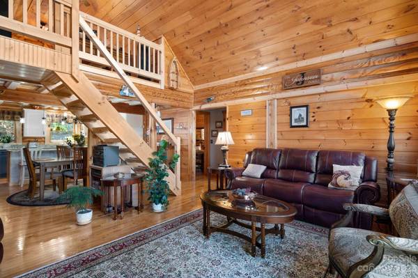 210 Hidden Lake Pkwy, Nebo, NC 28761