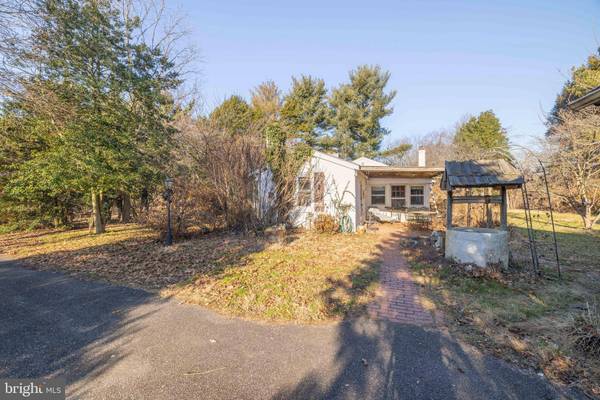 411 CANOE CLUB RD, Newark, DE 19702