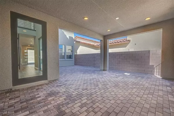 497 Crown Mesa Avenue, Las Vegas, NV 89138