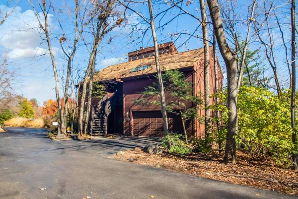 532 Woodlake Drive, Westerville, OH 43081