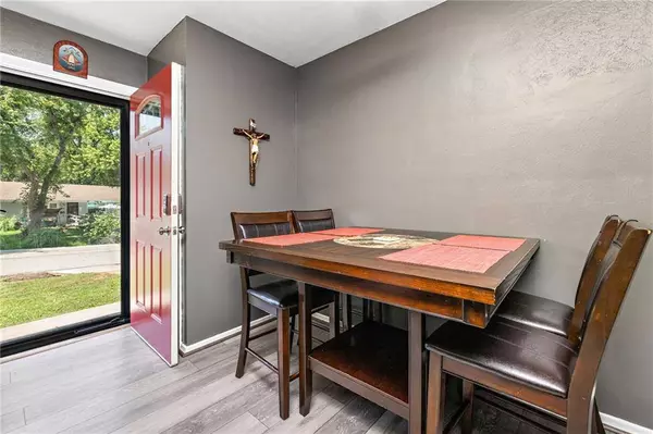 3009 S NORTON AVE, Independence, MO 64052